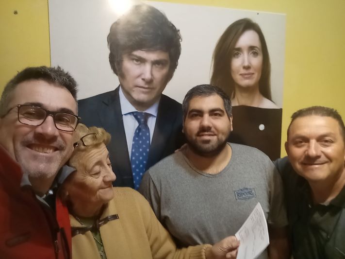 Para el concejal Mespulet de LLA, “las empresas privadas si son del pueblo”