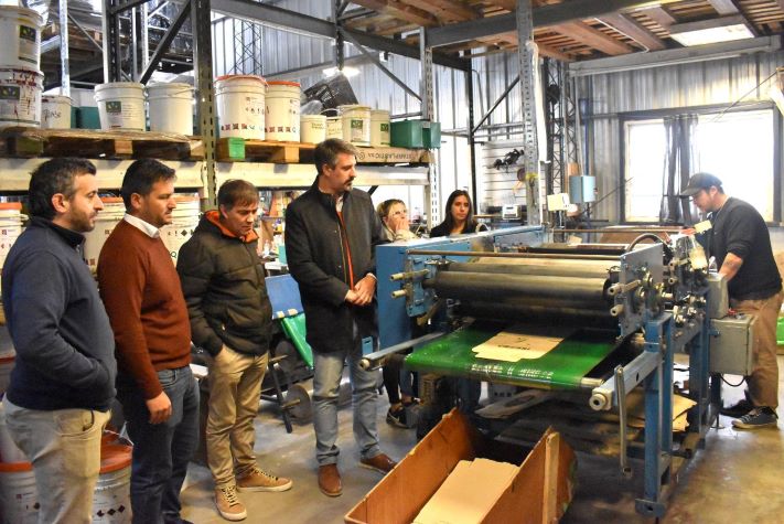 Mechongué: se expande la fabrica de envases