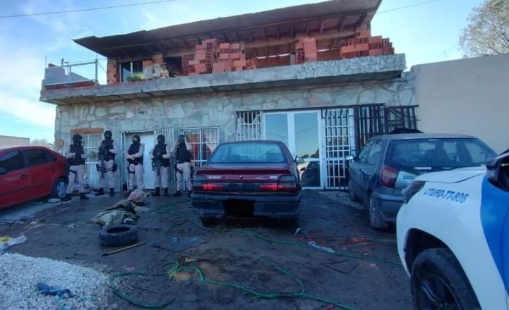 Investigan trata de personas: Prefectura allanó un domicilio en Miramar y dieron con una menor
