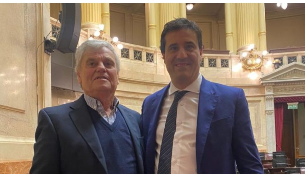 Honores y Abad: encuentro en el Congreso