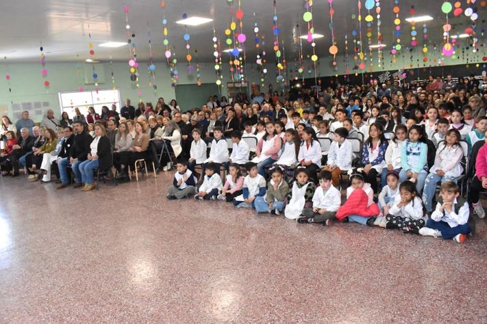 Mechongué: La Escuela Primaria N°9 festejó sus 100 años
