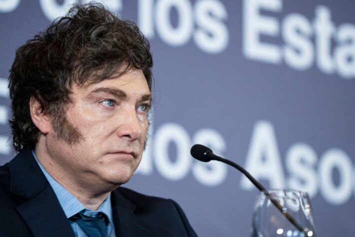 Milei admite la necesidad de blindarse tras el escándalo de $LIBRA y asegura que el FMI liberará fondos
