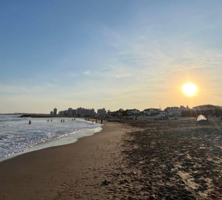 Cambio de tiempo en Miramar: el verano se despide con calor, llega el otoño con lluvias