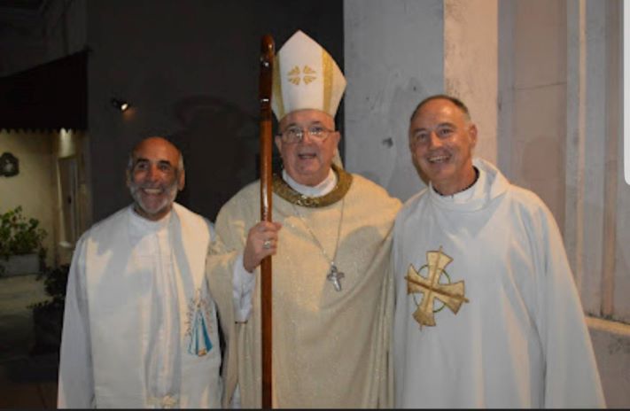 La comunidad de San Andrés recibió con alegría al nuevo párroco, Padre Luis Albóniga