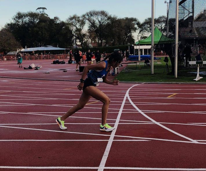 Irene Pernía, campeona nacional U18 y récord de campeonato en los 1500 metros