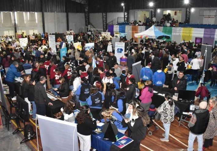 General Alvarado abrió las puertas de la 14º Expo Educativa: un puente hacia el futuro de los jóvenes