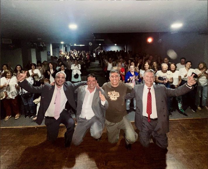 “Rotos de Amor” llega a Otamendi: una noche de humor y emociones en el Centro Cultural
