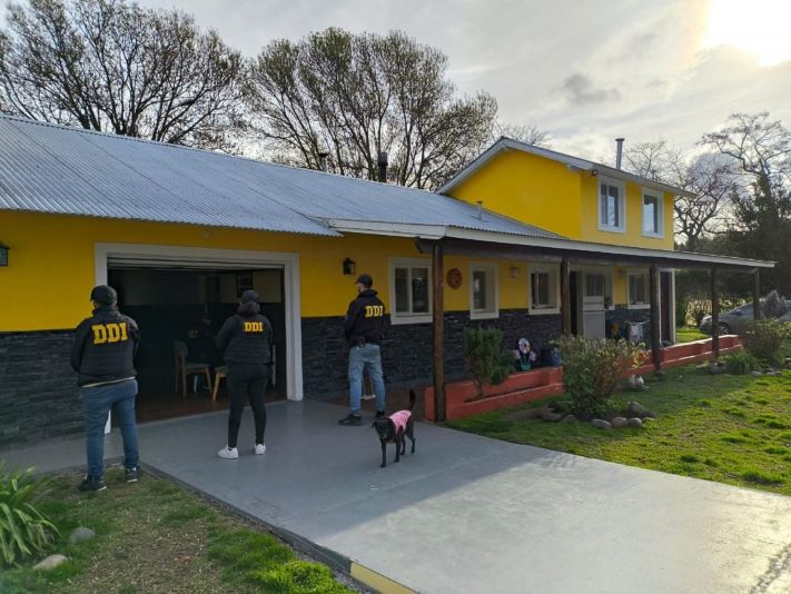 Allanamiento en Miramar: tres detenidos y objetos recuperados tras un robo en Mar del Plata