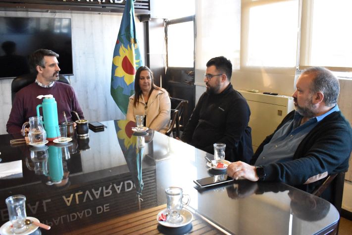 Encuentro con referentes gremiales para abordar la situación del comercio local y el empleo en la región