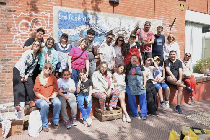 Arte y memoria: un mural dedicado a San Martín embellece la Biblioteca Municipal de Miramar