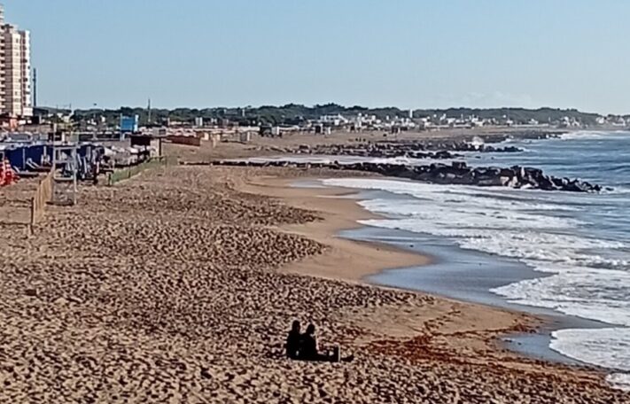 Miércoles caluroso y ventoso en Miramar