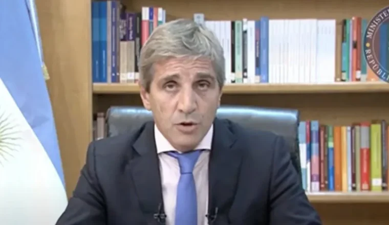 Caputo aseguró que la inflación seguirá bajando y postergó el cambio en el cálculo del IPC