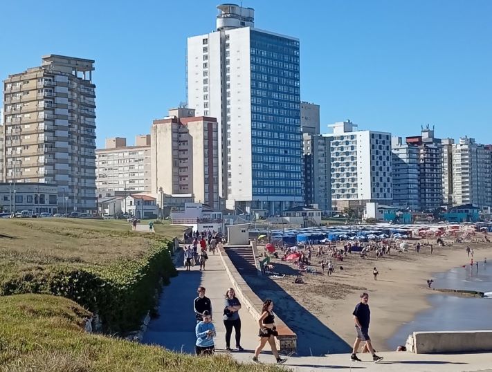Miramar: viernes con cielo despejado y máxima de 27 grados