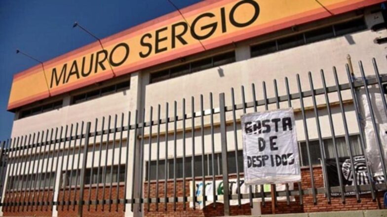 La crisis industrial golpea a la provincia: suspensiones, despidos y deudas salariales en Mar del Plata, Las Flores y Chascomús