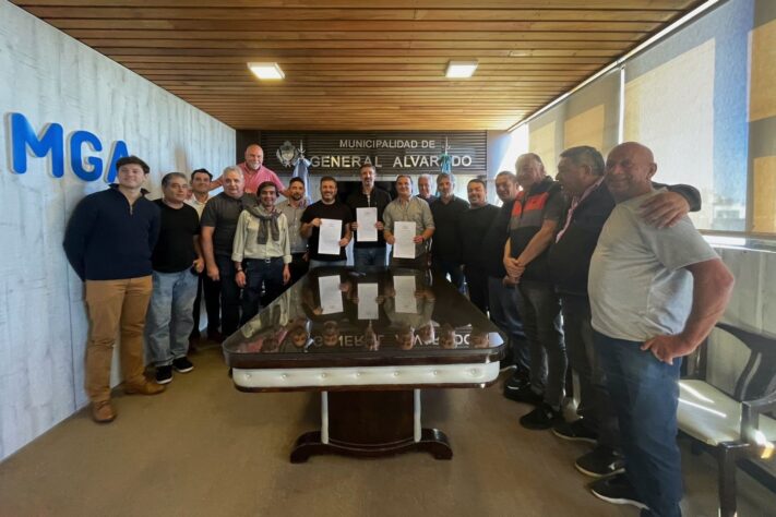 Gral. Alvarado: el Municipio firmó su primer Convenio Colectivo de Trabajo