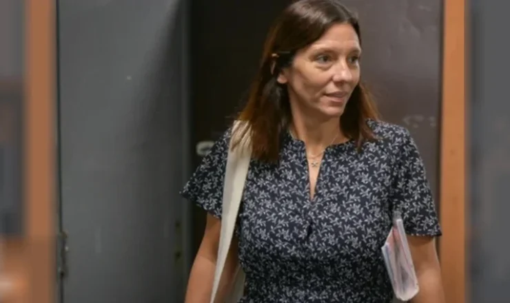 Medidas urgentes para proteger a una testigo en la causa por el vuelo de Adorni a Punta del Este