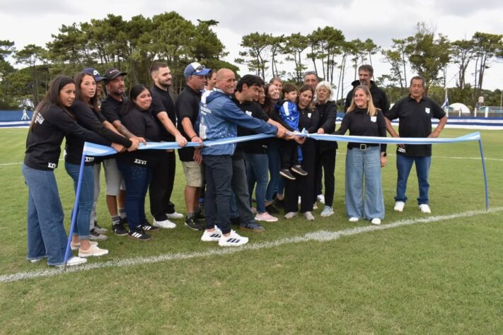 Inauguración en Miramar: la cancha de Once Unidos ya es una realidad
