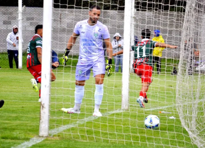 Triunfo papero en casa: Círculo Deportivo festejó en el “Guillermo Trama”