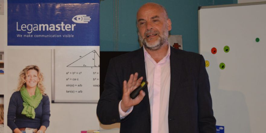 “Cerebros en Red”: charla abierta sobre jóvenes, algoritmos e inteligencia artificial en Miramar