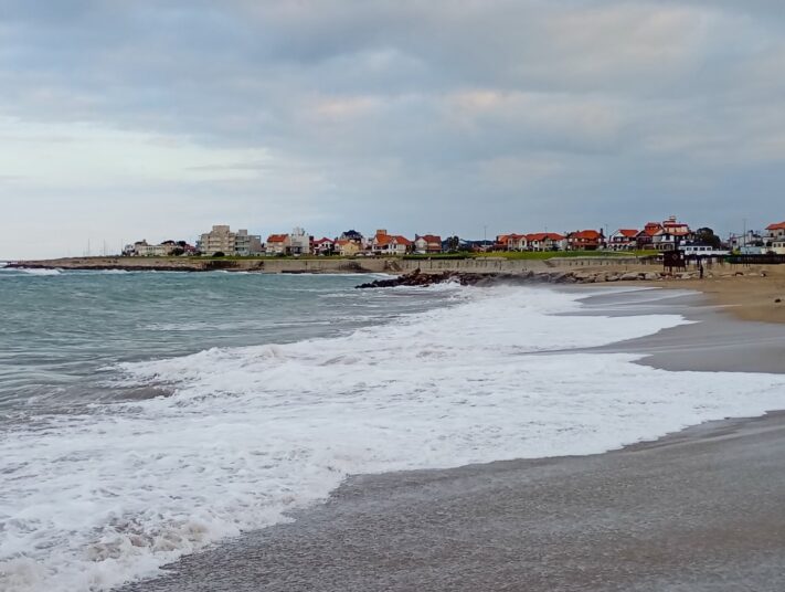 Sábado con neblinas por la mañana y una tarde agradable en Miramar