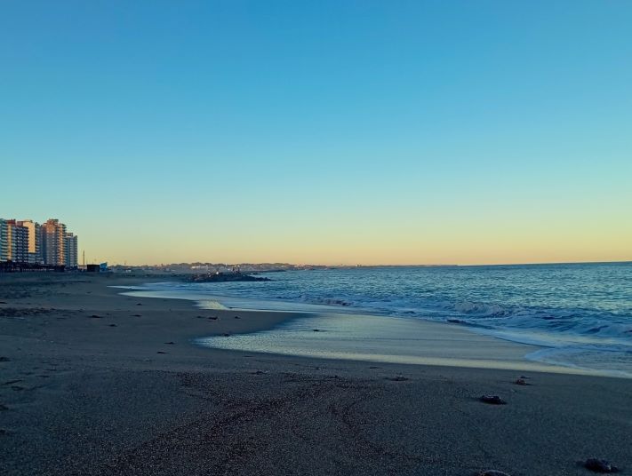 Viernes ventoso en Miramar: máxima de 16° y ráfagas que podrían superar los 50 km/h