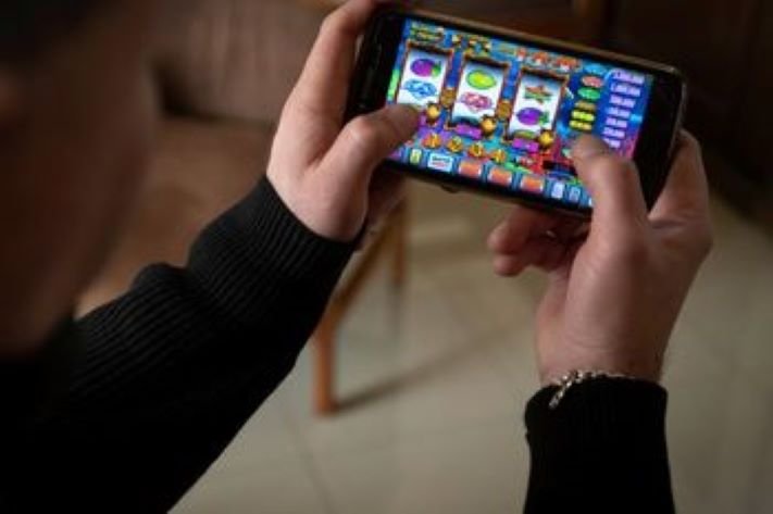 Apuestas online: un proyecto busca endurecer los controles y limitar la publicidad en la Provincia