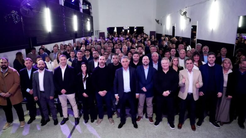 La Libertad Avanza reunió a sus concejales bonaerenses y llamó a trabajar coordinados para 2027